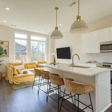 Sleeps 30 3 Modern 4Bdr Townhomes W Covered Patios Nashville Group Retreat